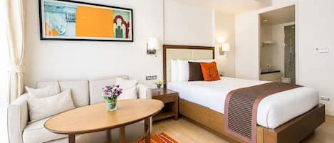 Studio Superior | In-room safe, desk, iron/ironing board, WiFi (free)