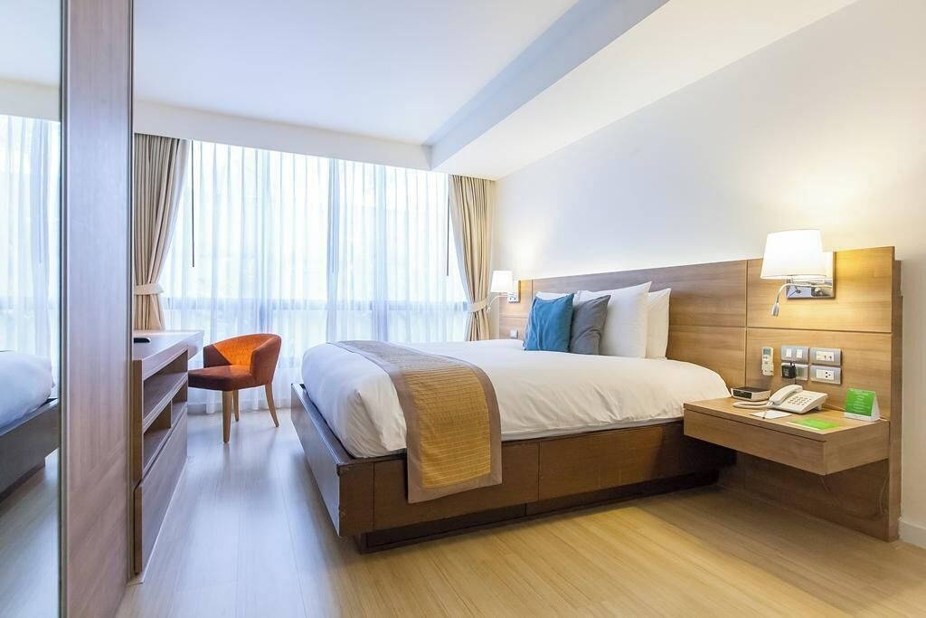 In-room safe, desk, iron/ironing board, free WiFi