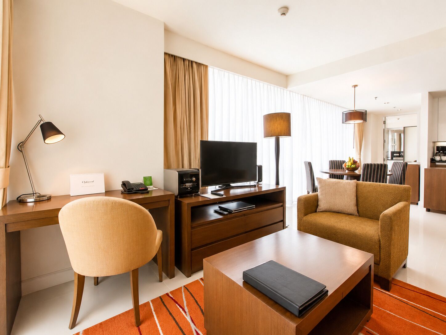 Photo - Oakwood Residence Sukhumvit 24 Bangkok