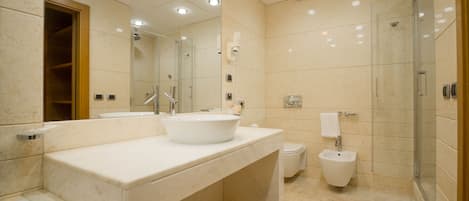 Junior Suite (2 pax) | Bathroom