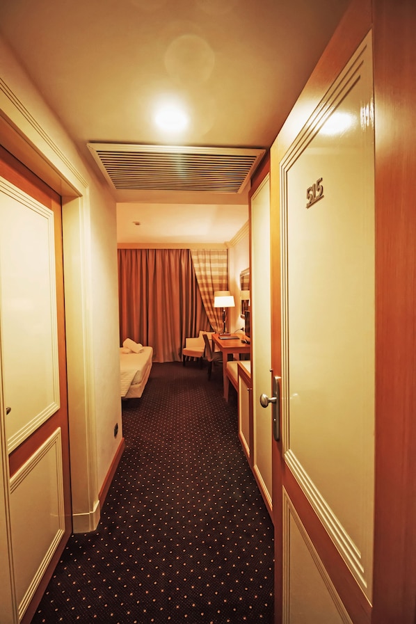 Hypo-allergenic bedding, minibar, in-room safe, individually decorated