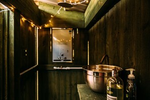 Luxury Room, Ensuite (Glamping Yurt) | Bathroom - The Red Pump Inn (Clitheroe)