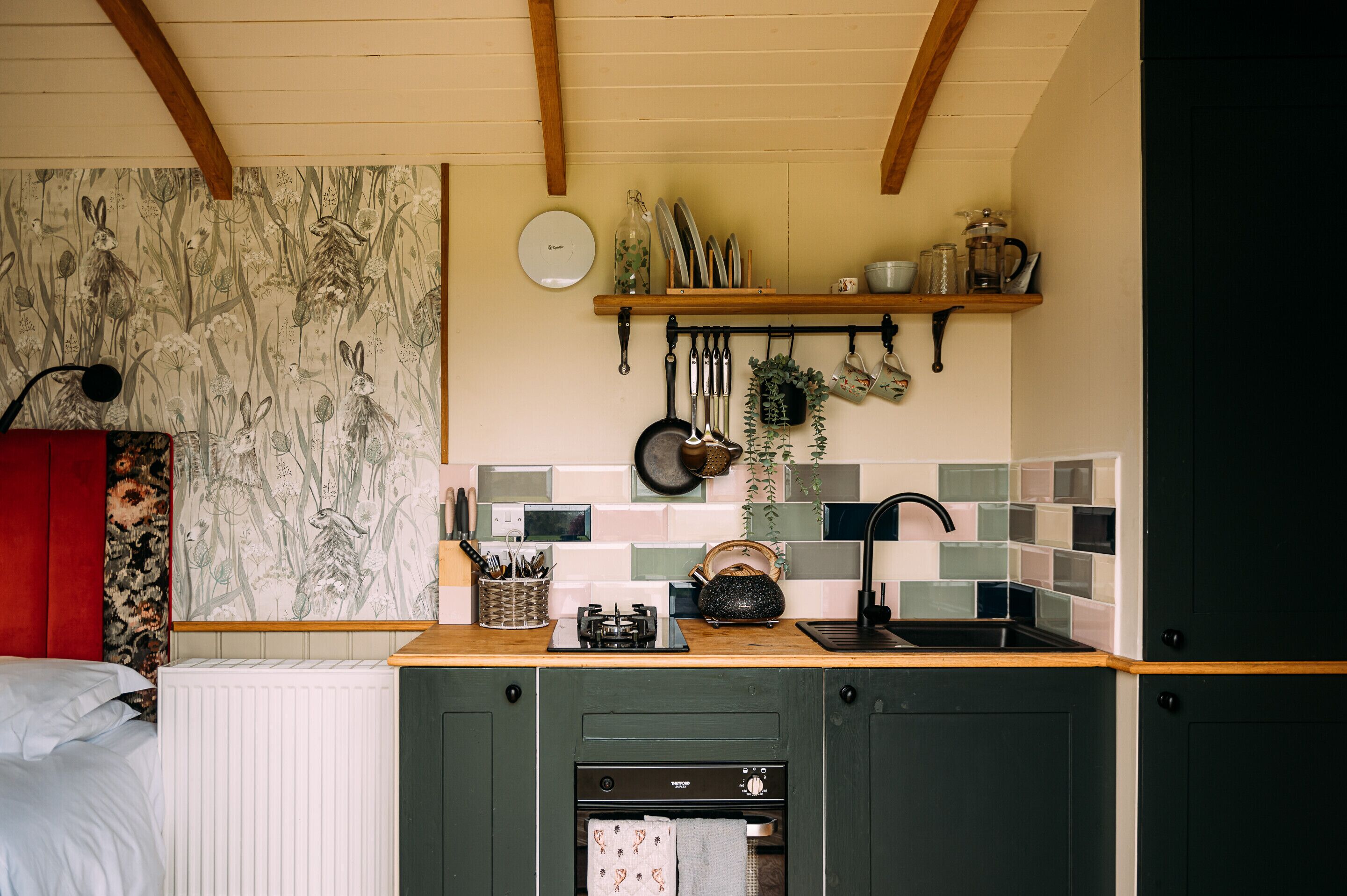 Luxury Room, Ensuite, Mountain View (Shepherd Hut) | Private kitchen