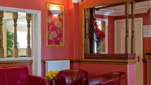 Lounge - Olivers Lodge Hotel (St Ives)