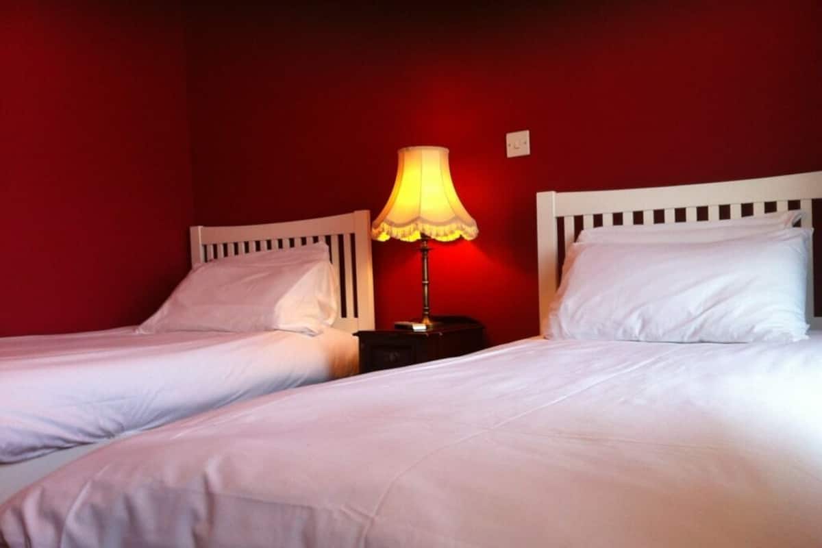 Standard Twin Room, Ensuite
