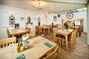Buffet - King William (Luton)