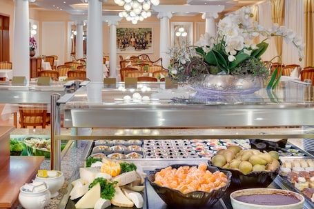 Food and drink. Ensana Centralni Lazne – Maria Spa