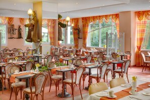 Petit déjeuner buffet compris tous les jours
