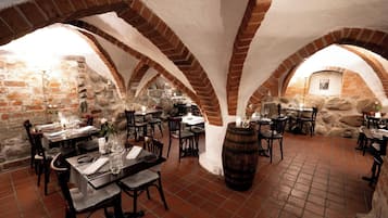 Der serveres aftensmad