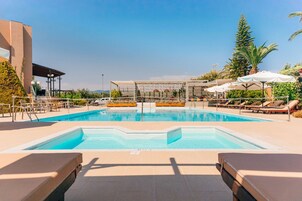 Seasonal outdoor pool, sun loungers