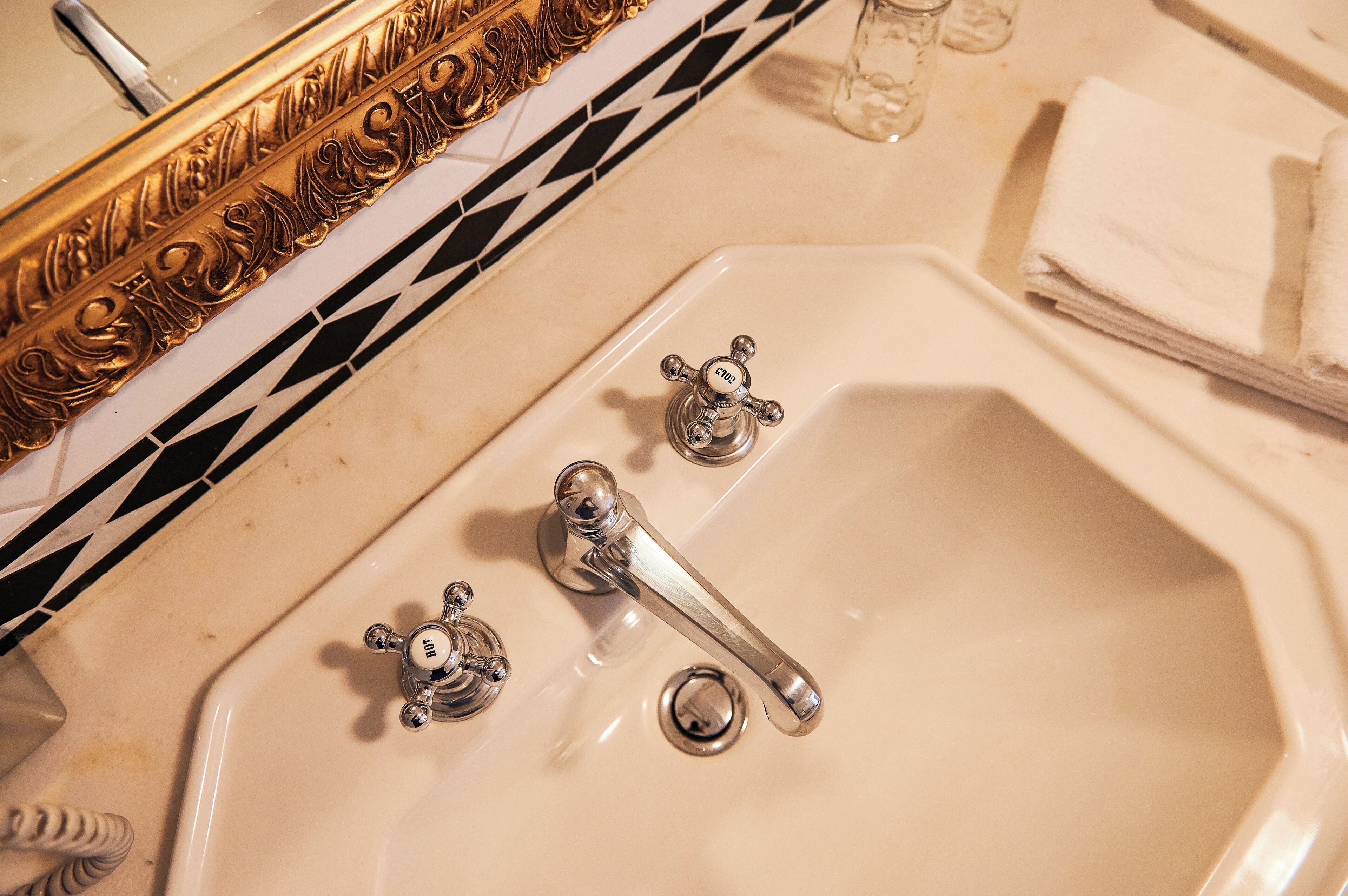 comfort double room, 1 queen bed, non smoking | bathroom | hair dryer, towels