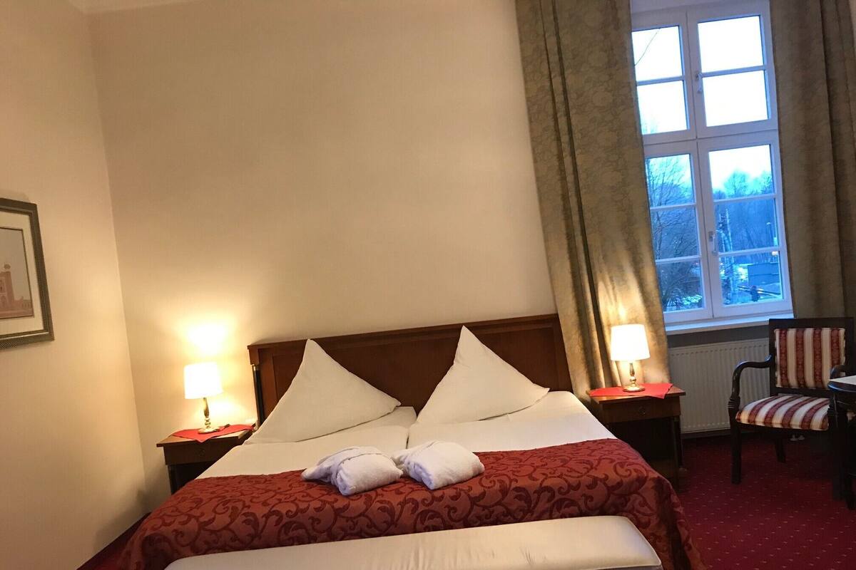 Basic Suite, 1 Queen Bed, Non Smoking