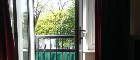 Apartemen, 2 kamar tidur (5 Guests) | Pemandangan dari kamar