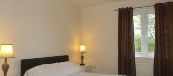 OYO Arinza Apartments, Liverpool