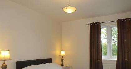 OYO Arinza Apartments, Liverpool