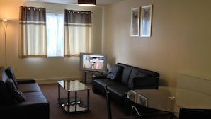 Apartment, 1 Bedroom (4 Guests) | Living area | 32-inch TV with digital channels - OYO Arinza Apartments, Liverpool (Liverpool)