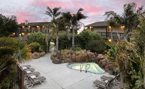 Outdoor pool - Sea Pines Resort (Los Osos)