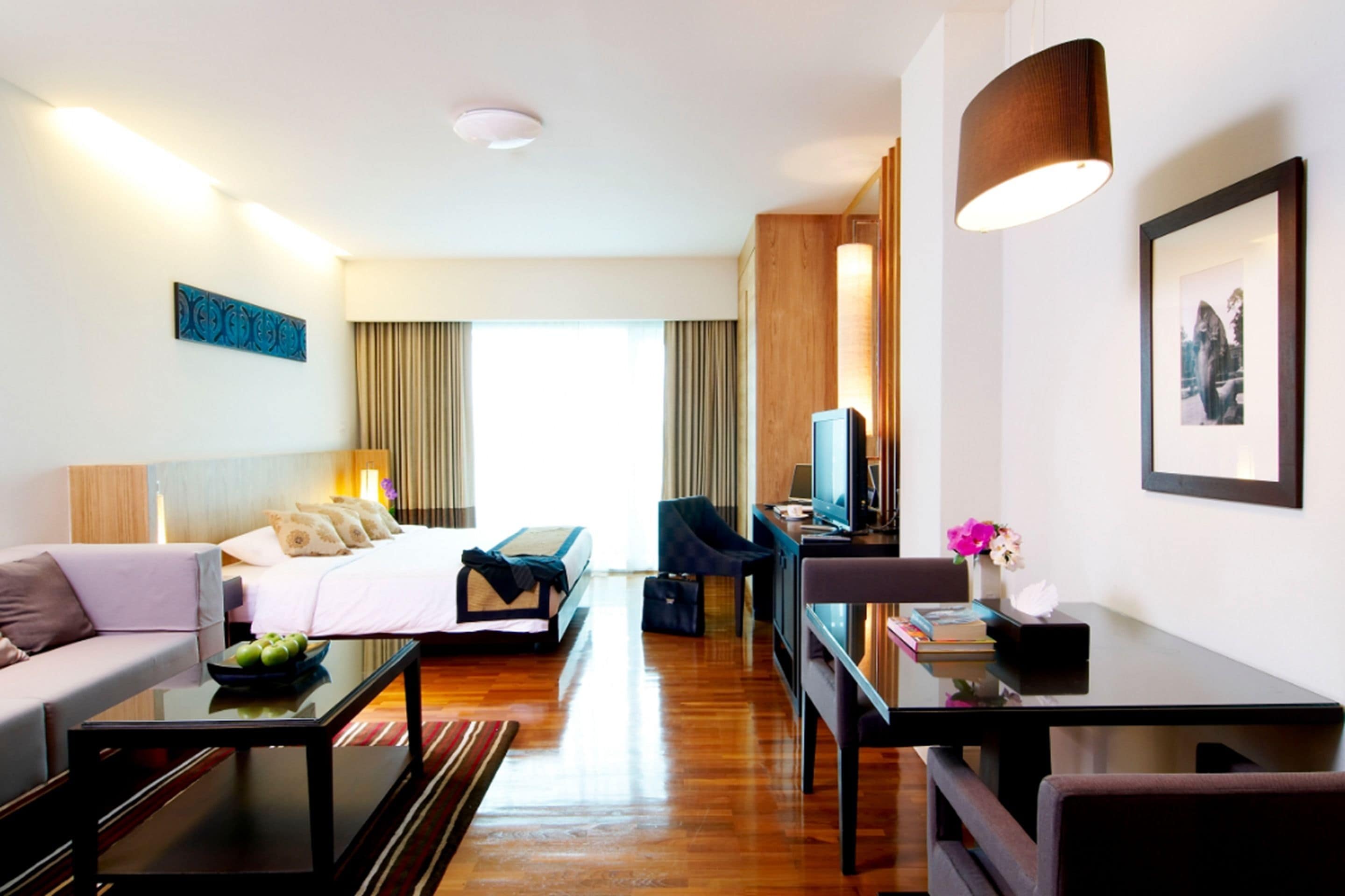 studio suite | in-room safe, desk, blackout curtains, free wifi