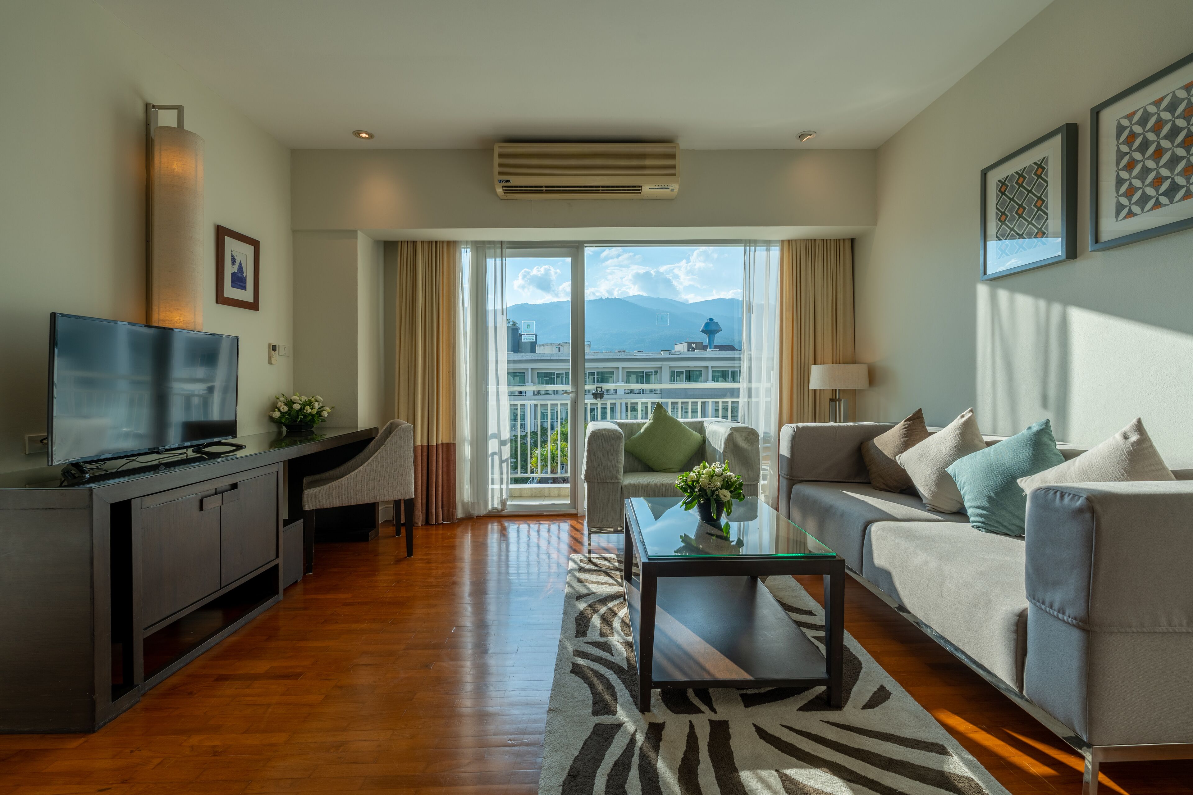 suite, 1 bedroom | living area | lcd tv, dvd player