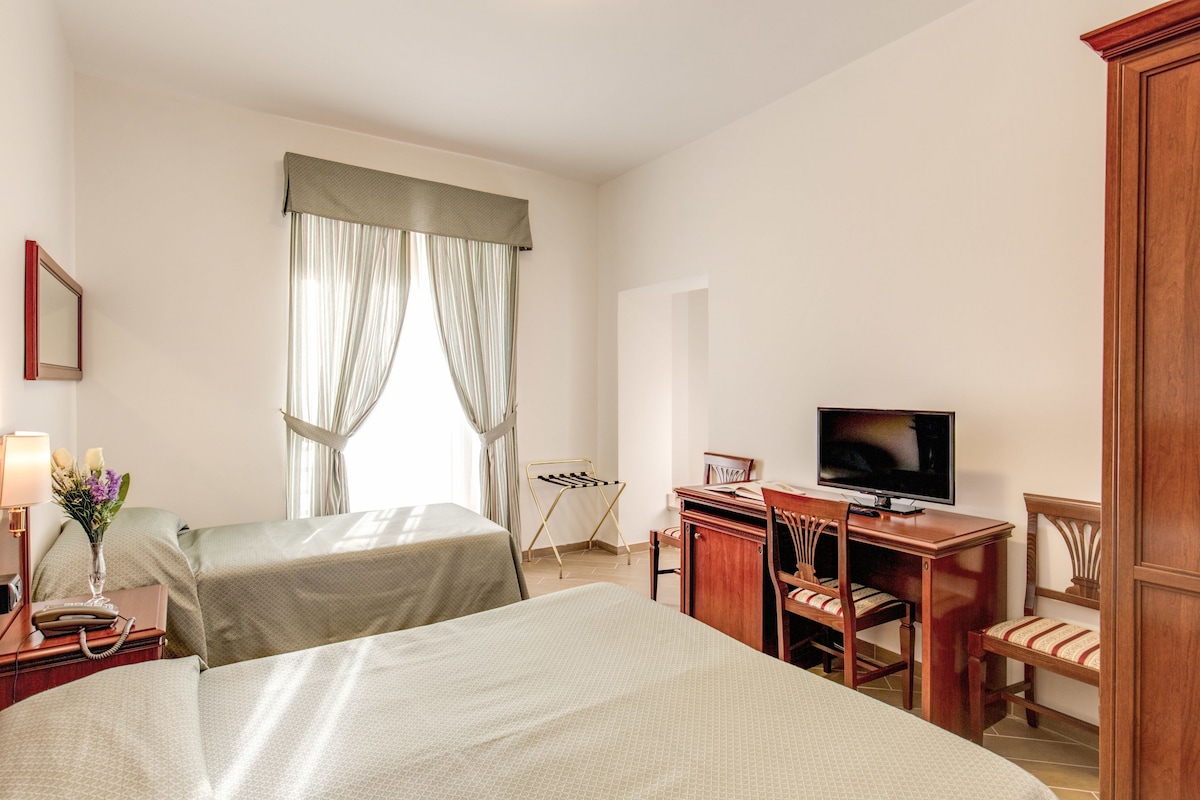 Minibar, in-room safe, desk, soundproofing