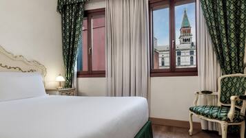 Panoramic Room
