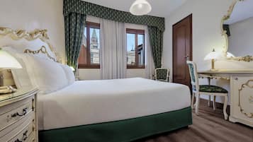 Panoramic Room | Down comforters, in-room safe, laptop workspace, soundproofing