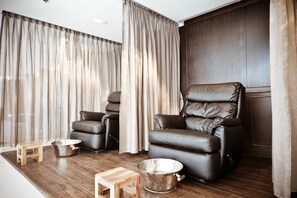 Baño de vapor, tratamientos corporales y aromaterapia 