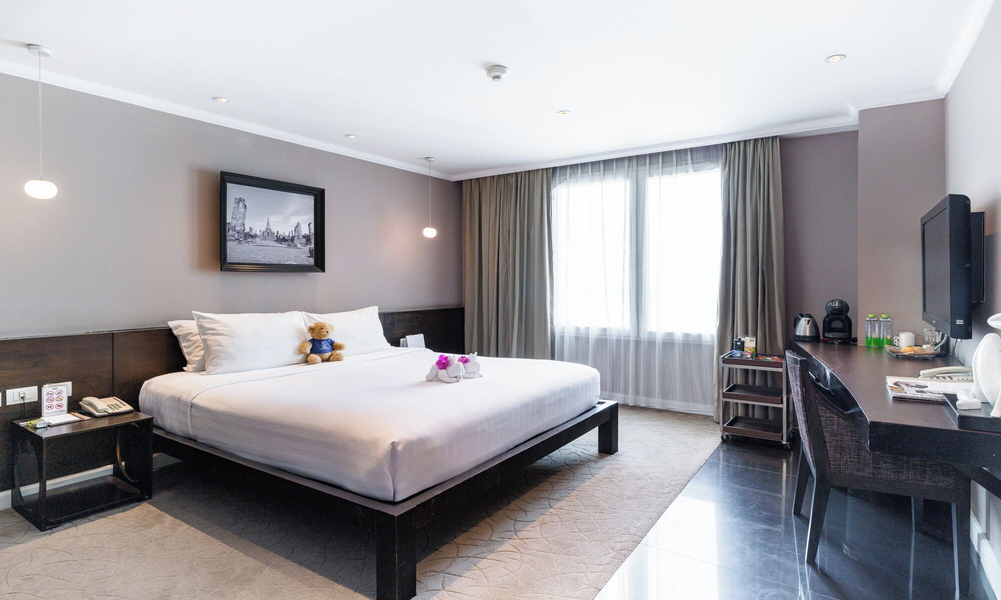 Premium bedding, minibar, in-room safe, desk