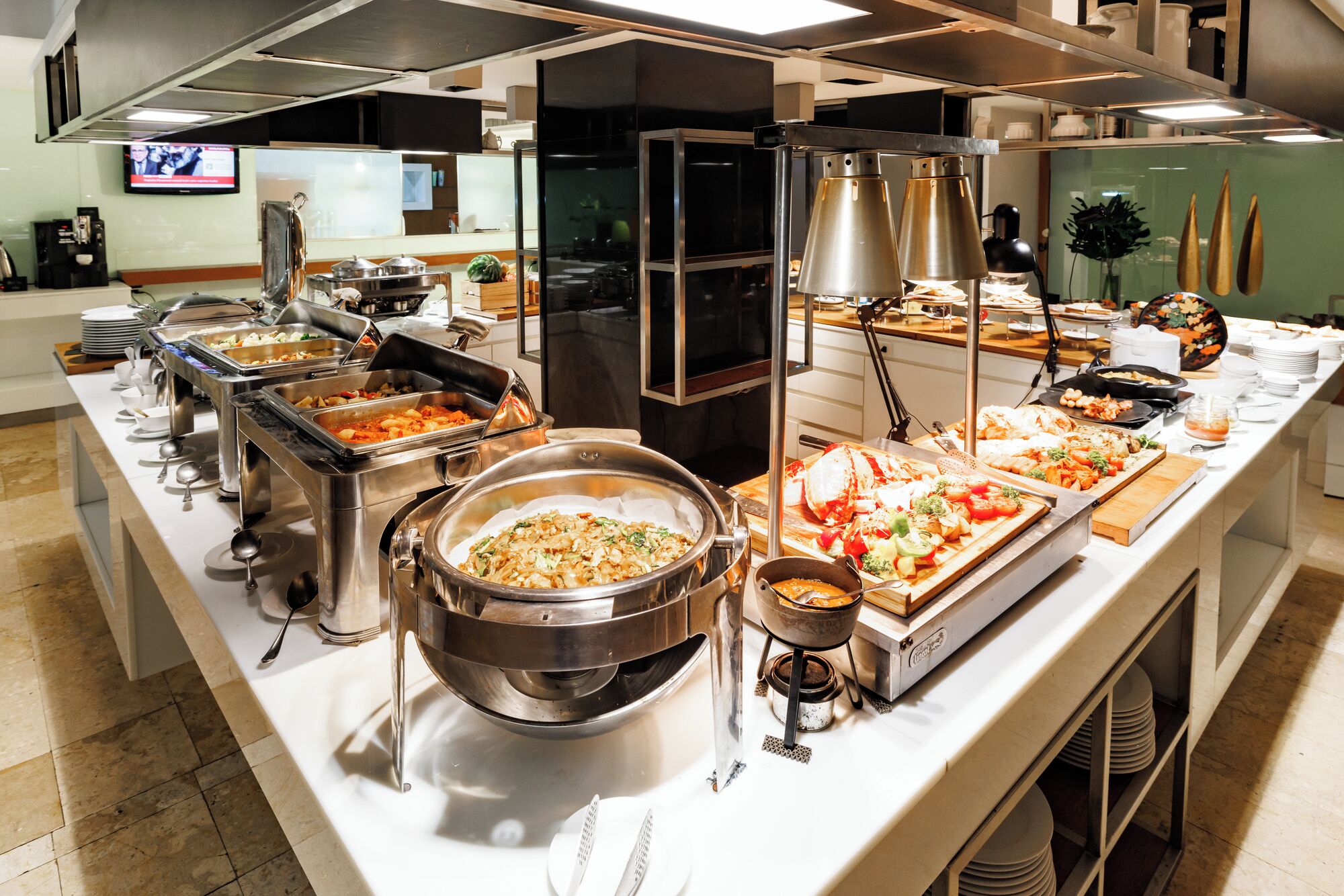 Free daily full breakfast