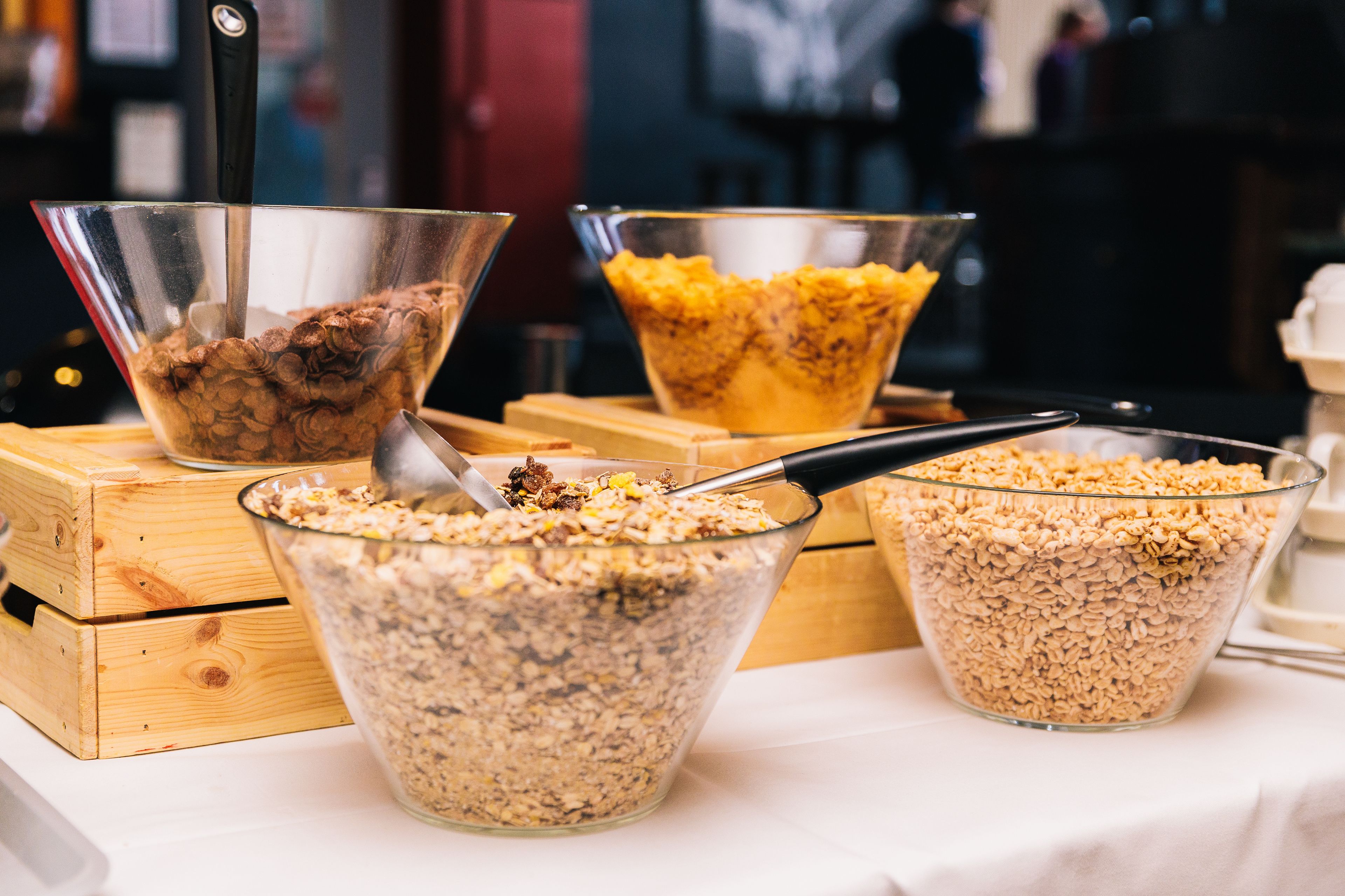 Daily continental breakfast (EUR 8 per person)