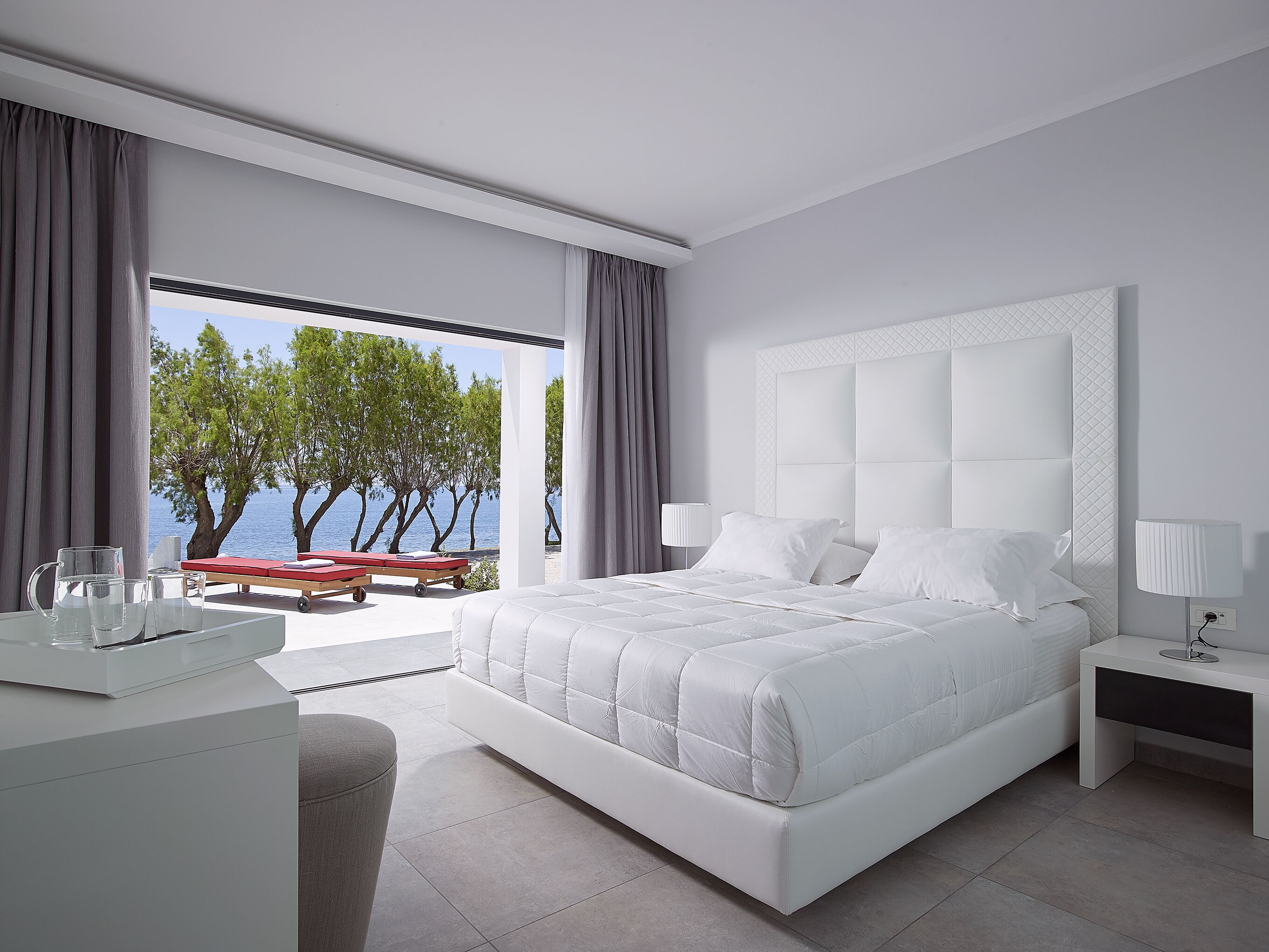 Premium bedding, in-room safe, blackout curtains, soundproofing