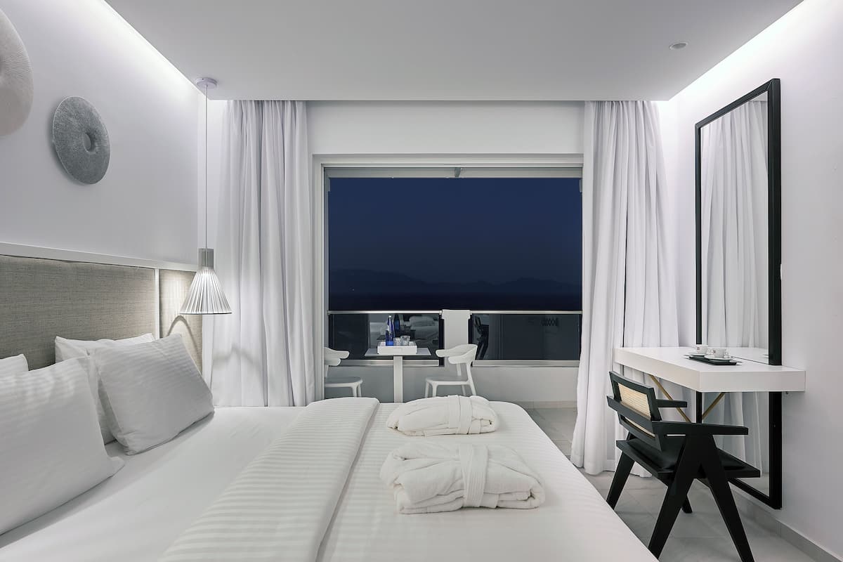 Suíte premium, vista para o jardim (Junior) | 1 quarto, roupas de cama premium, cofres nos quartos, escrivaninha