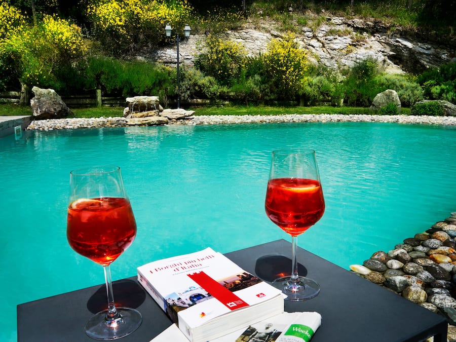 Seasonal outdoor pool, pool umbrellas, sun loungers