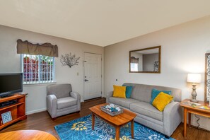 Standaard suite, 1 queensize bed | 1 slaapkamer, luxe beddengoed, individueel gedecoreerd