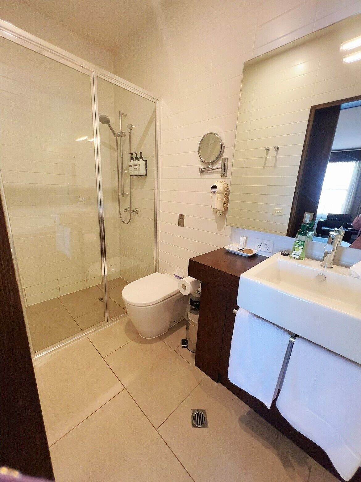 room, multiple beds, non smoking | bathroom | free toiletries, hair dryer, towels