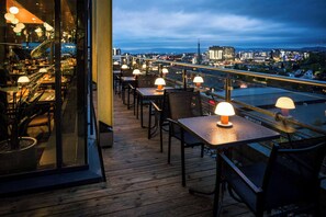 تقديم الإفطار