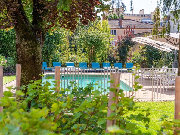 Alberca al aire libre por temporada 