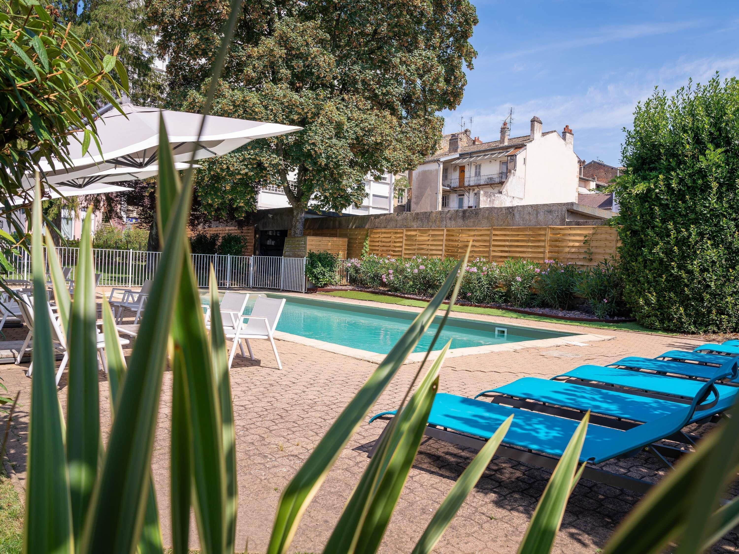 Piscina externa sazonal