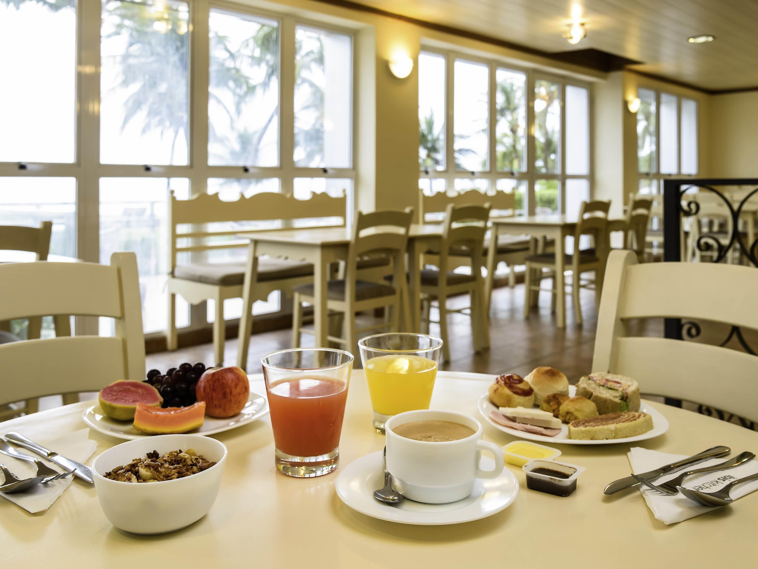 buffet breakfast on weekends (brl 41 per person)