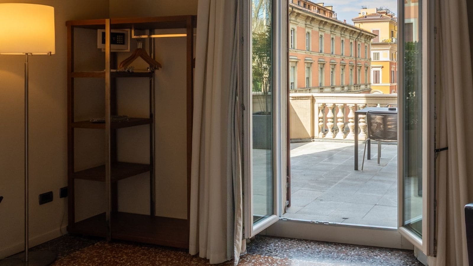 romantic studio suite, terrace, garden view | 1 bedroom, premium bedding, down duvets, minibar