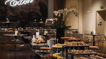 Daily buffet breakfast (EUR 18 per person)
