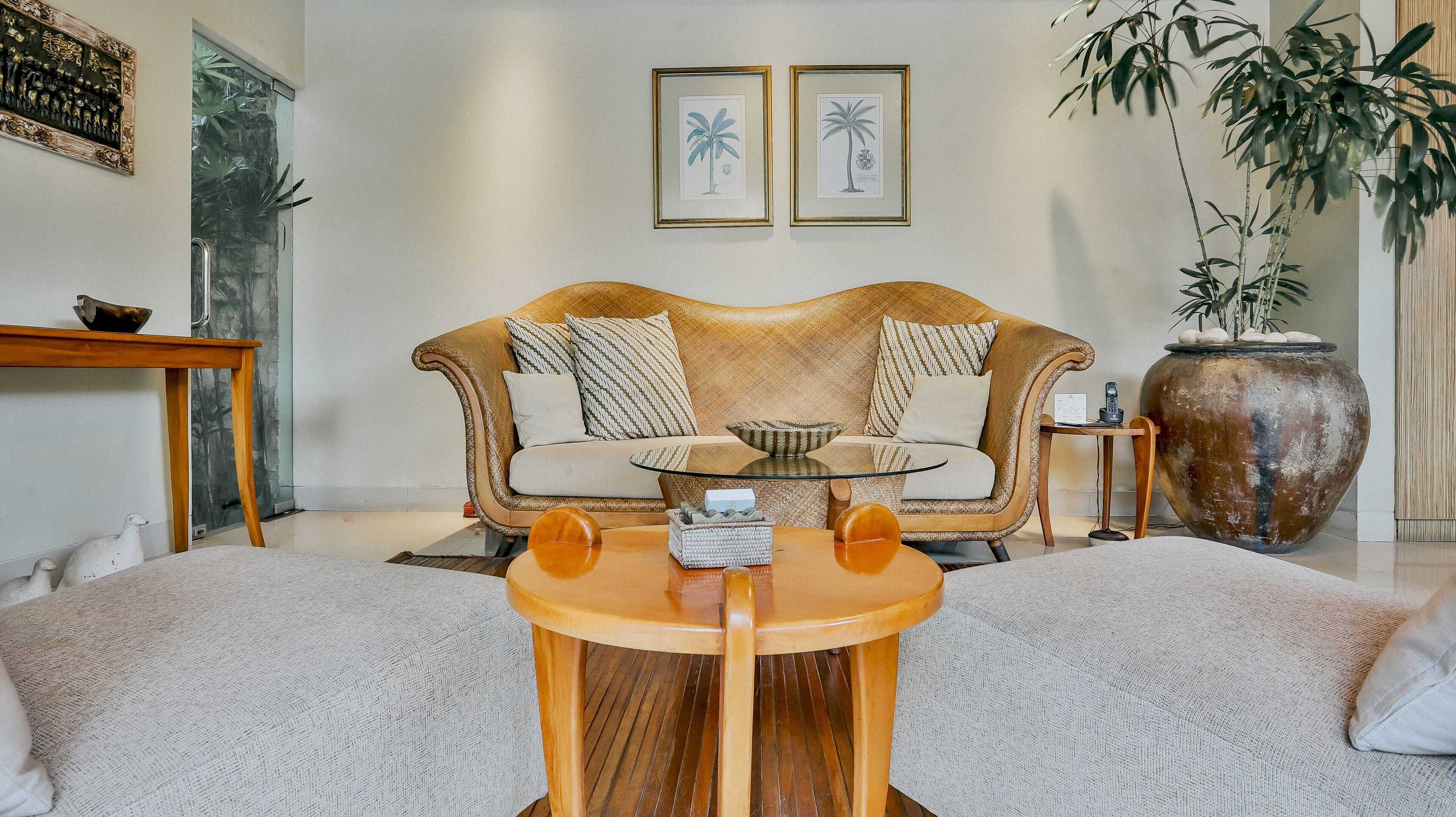 premium bedding, free minibar, in-room safe, desk