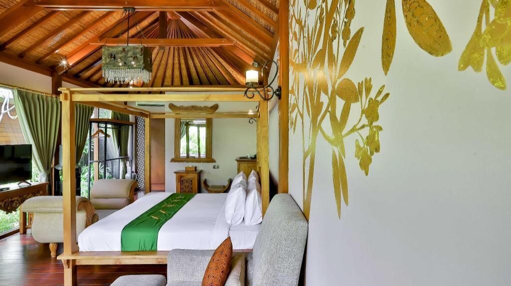 Bộ đồ giường cao cấp, minibar với thức uống miễn phí 