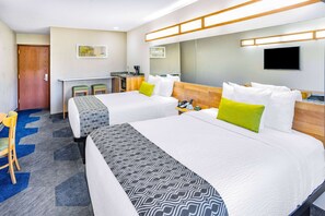 Premium bedding, pillowtop beds, desk, iron/ironing board - Microtel Inn & Suites by Wyndham Johnstown (Johnstown)