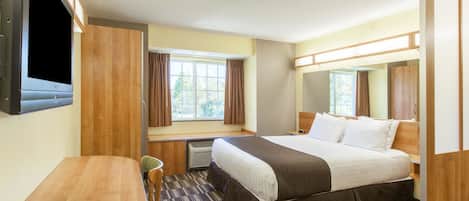 Ropa de cama de alta calidad, camas con pillow-top y escritorio