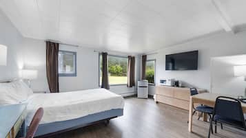 Habitación básica, 1 cama Queen size, para no fumadores | 1 habitación, wifi gratis y ropa de cama