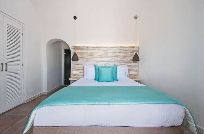 Frette Italian sheets, premium bedding, memory foam beds, minibar
