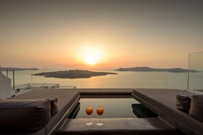 Exterior - Nefeles Luxury Suites (Santorini)