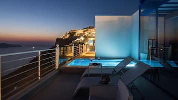 Honeymoon Villa | Balcony