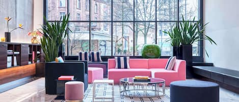 Sittområde i lobbyn